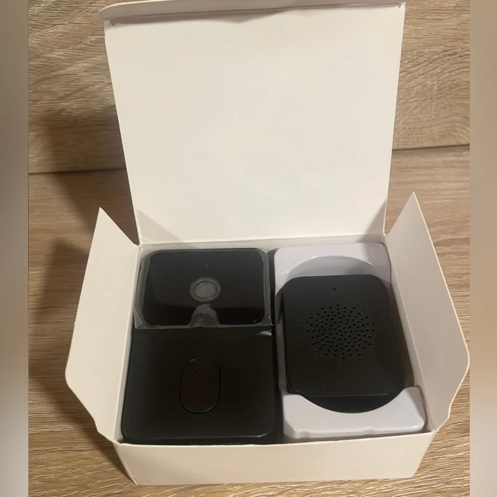 $250 retail WIFI doorbell system, New in Box!